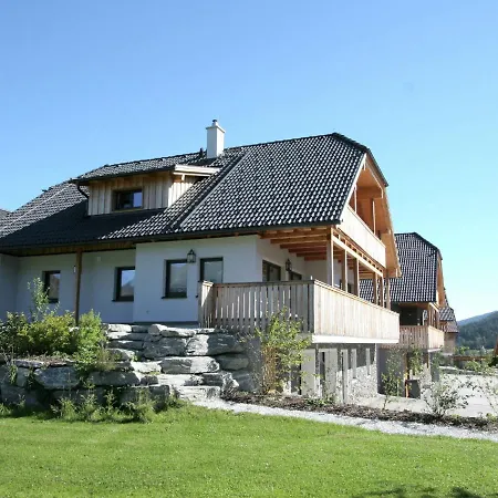 Lavish Chalet In Mauterndorf With Sauna & Jacuzzi Σαλέ