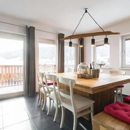 Lavish Chalet In Mauterndorf With Sauna & Jacuzzi * Mauterndorf (Salzburg)