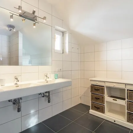 Σαλέ Lavish Chalet In Mauterndorf With Sauna & Jacuzzi